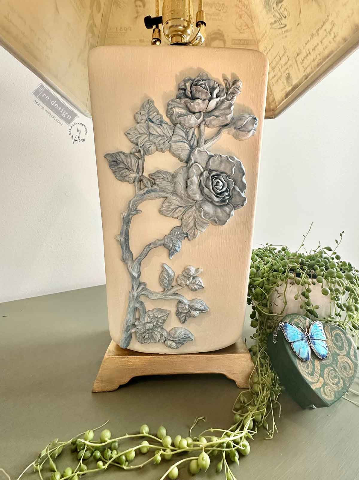 DECOR POLY – LUSH REVERIE LEFT – 10.5″X7″X0.5″ (26.7CMX17.8CMX1.3CM)