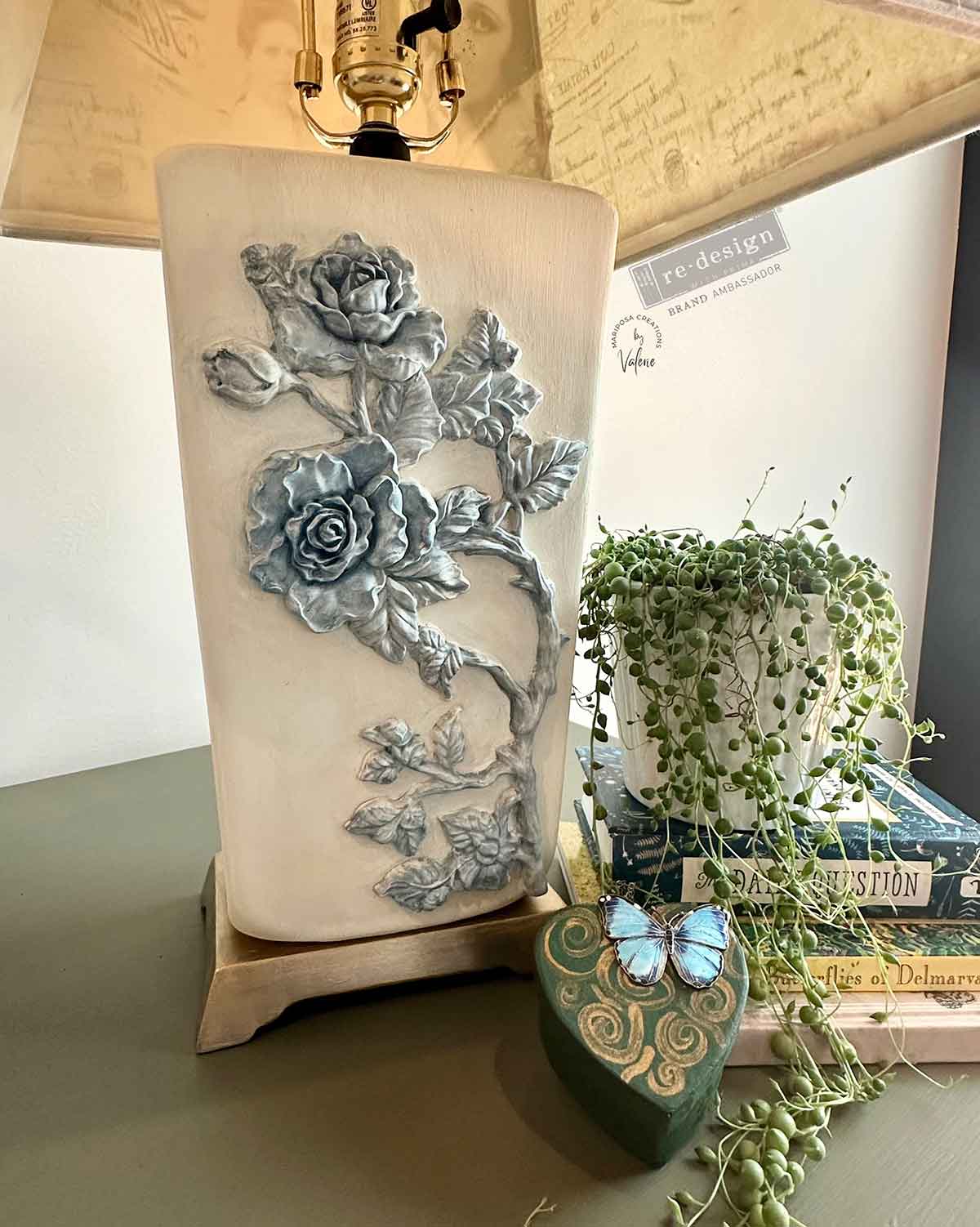 DECOR POLY – LUSH REVERIE RIGHT – 10.5″X7″X0.5″ (26.7CMX17.8CMX1.3CM)